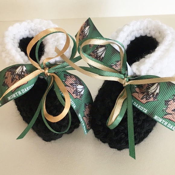 ZZs Other - Univ of North Dakota FIGHTING HAWKS Baby Booties